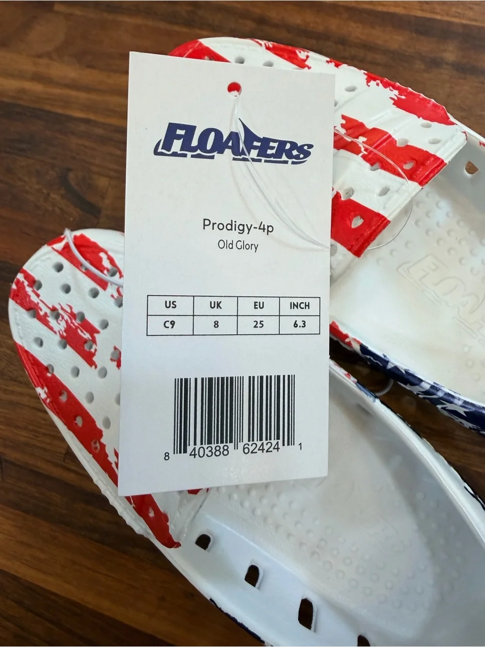NWT - Floafers Prodigy Kids in American Posh Print - Red White Blue - Size 9